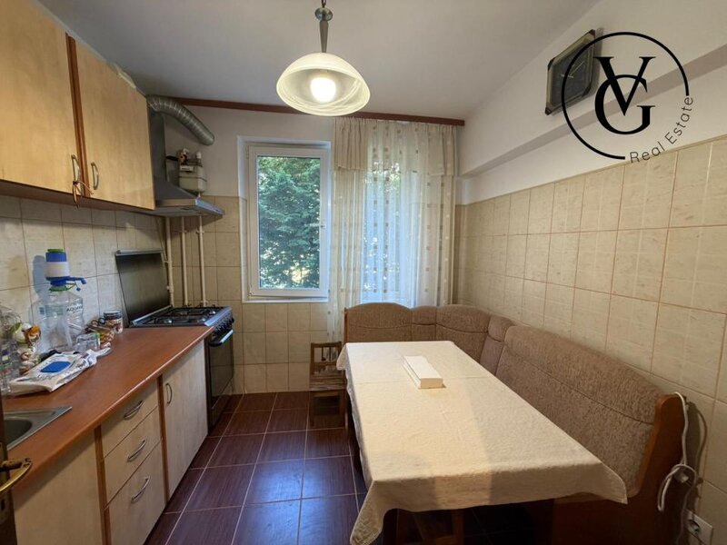 Obor apartament 3 camere bloc anvelopat